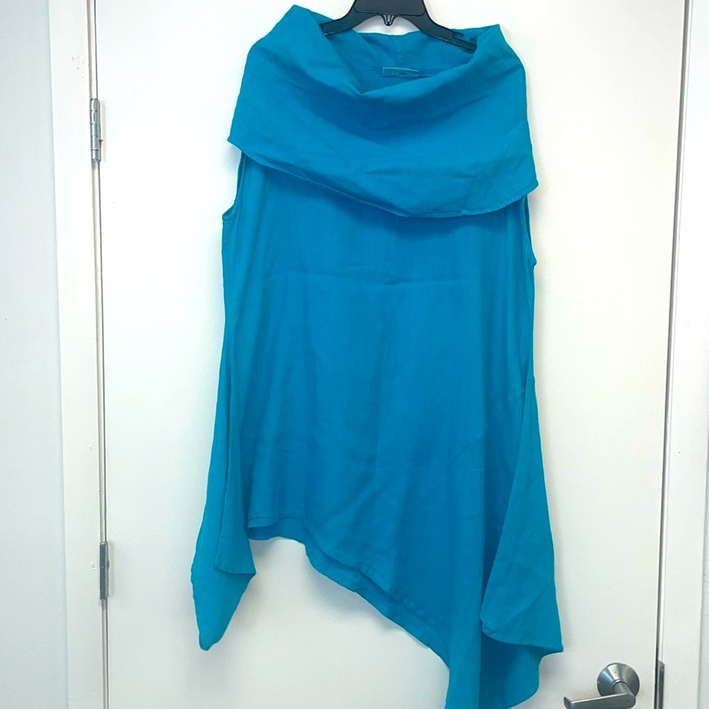 Bryn Walker top